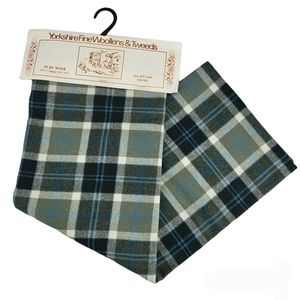 Yorkshire Fine Woollens & Tweeds Pure Wool Tweed Fabric Green Plaid 39 x 60 New